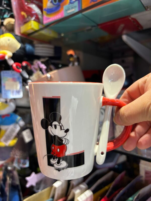 Mickey Mouse mug letter L