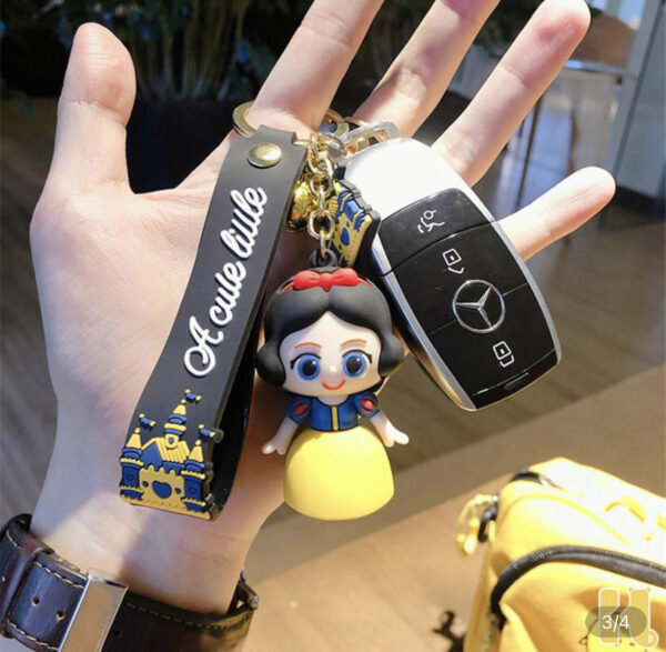 Snow white key chain