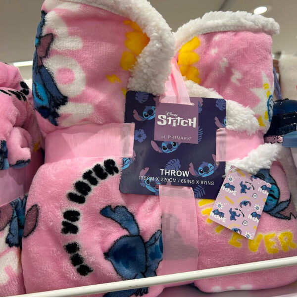 Stitch blanket size 175×220 cm